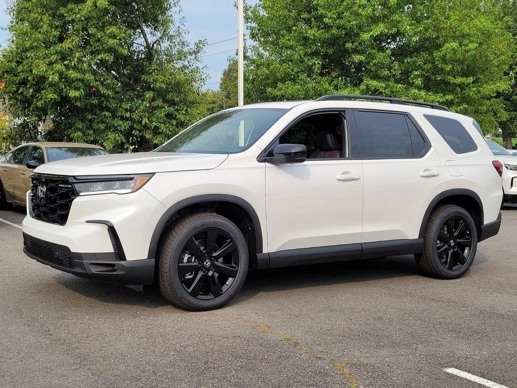 new 2025 Honda Pilot car, priced at $53,126