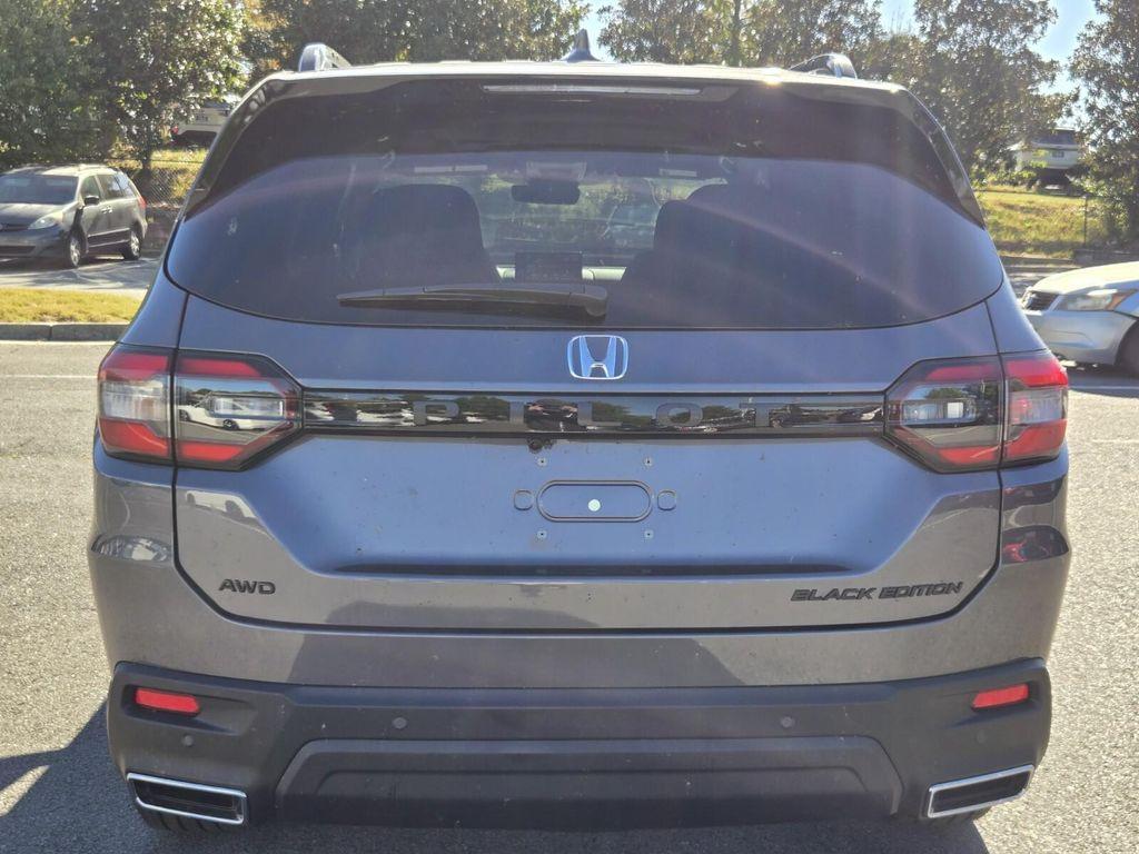 new 2025 Honda Pilot car, priced at $56,075