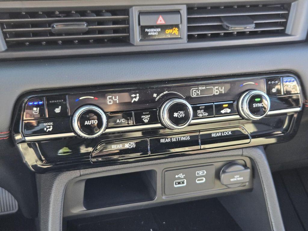 new 2025 Honda Pilot car, priced at $56,075