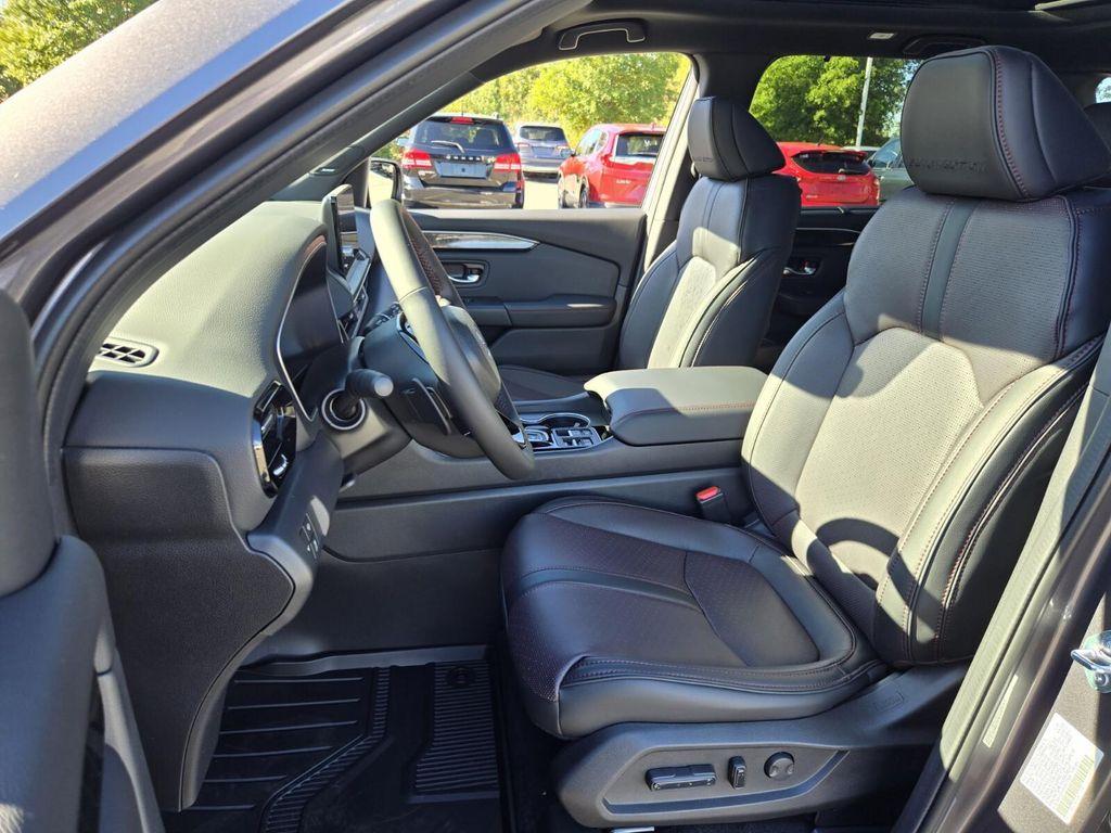 new 2025 Honda Pilot car, priced at $56,075