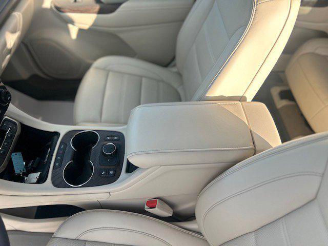 used 2021 GMC Acadia car, priced at $28,017