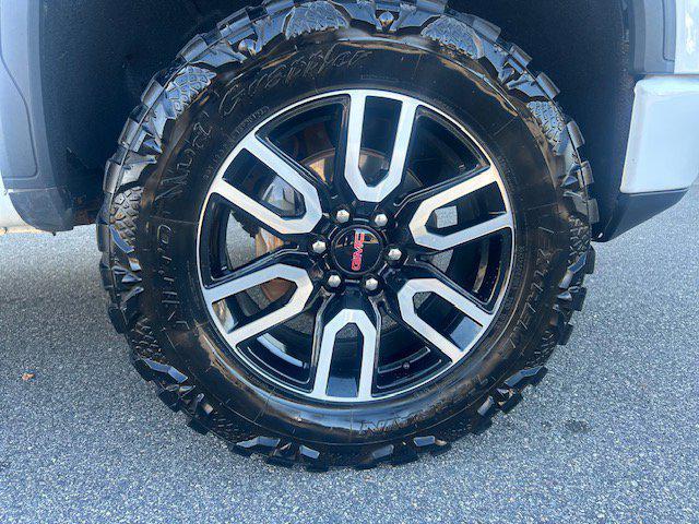 used 2021 GMC Sierra 1500 car, priced at $31,900