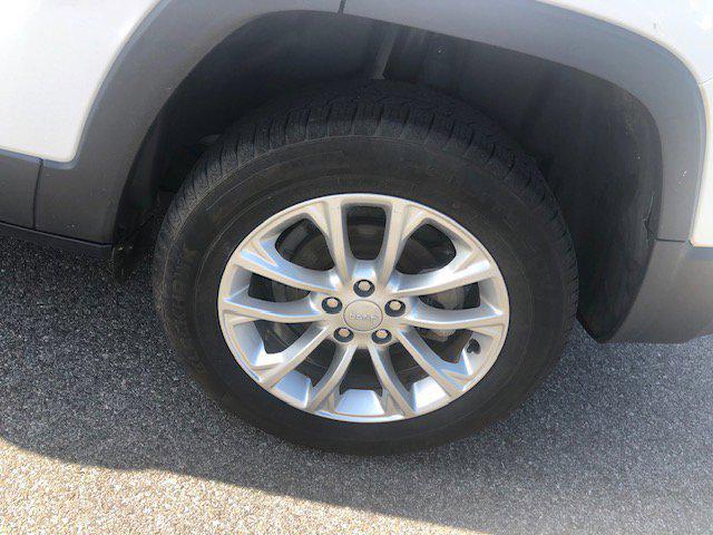 used 2019 Jeep Cherokee car, priced at $7,995