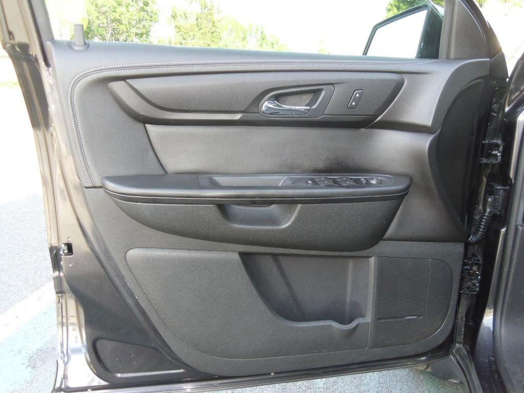 used 2015 Chevrolet Traverse car, priced at $9,995