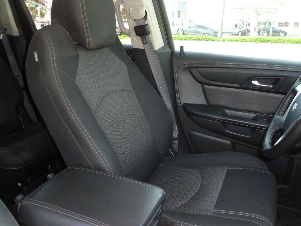 used 2015 Chevrolet Traverse car, priced at $9,995