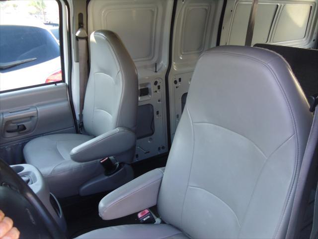 used 2001 Ford E150 car, priced at $6,995