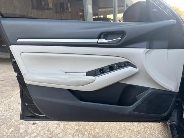 used 2023 Nissan Altima car, priced at $19,900