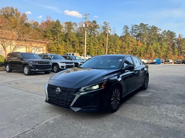 used 2023 Nissan Altima car, priced at $19,900