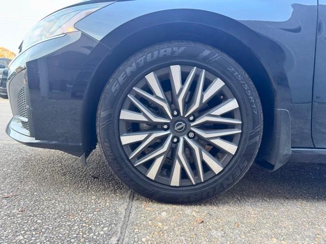 used 2023 Nissan Altima car, priced at $19,900