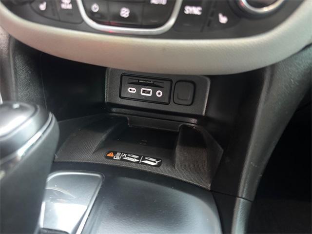 used 2020 Chevrolet Equinox car, priced at $15,500