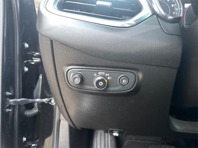 used 2020 Chevrolet Equinox car, priced at $15,500