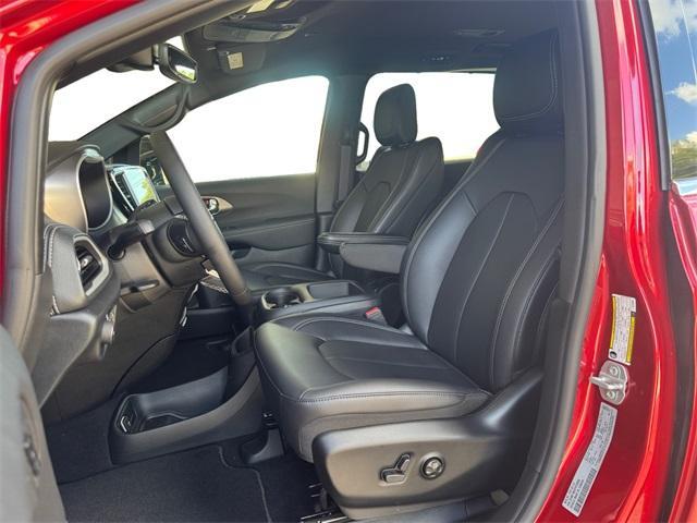 new 2026 Chrysler Pacifica car, priced at $40,883