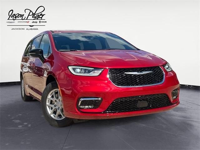 new 2026 Chrysler Pacifica car, priced at $40,883
