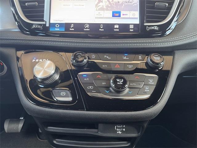 new 2026 Chrysler Pacifica car, priced at $40,883