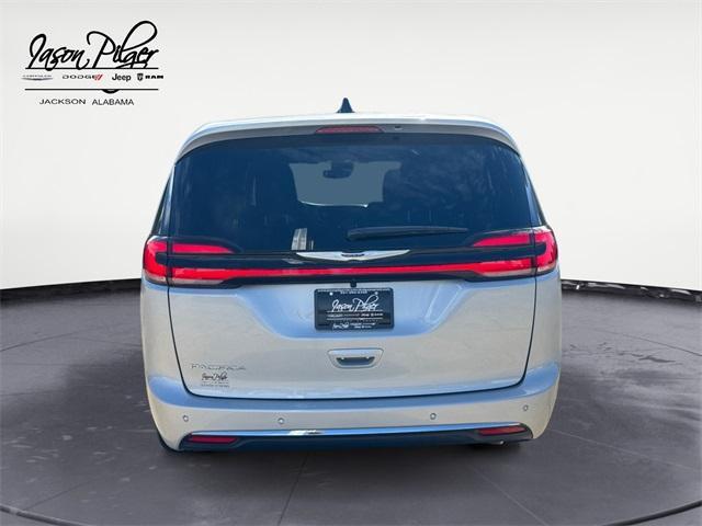 new 2026 Chrysler Pacifica car, priced at $39,981