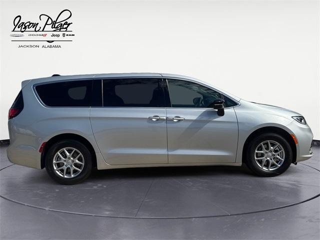 new 2026 Chrysler Pacifica car, priced at $39,981