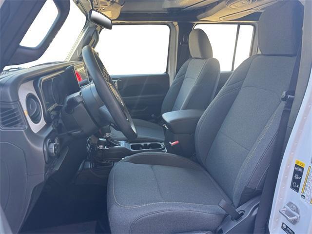 new 2025 Jeep Gladiator car, priced at $37,727