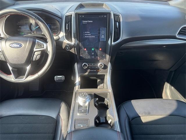 used 2024 Ford Edge car, priced at $30,100