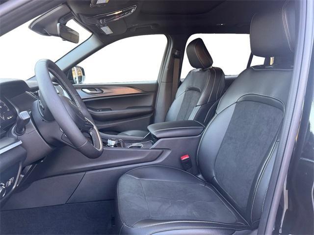 new 2025 Jeep Grand Cherokee L car, priced at $40,220