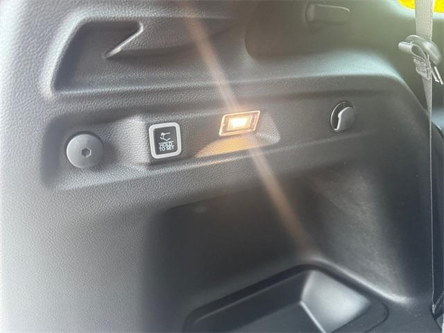 new 2025 Jeep Grand Cherokee L car, priced at $40,220