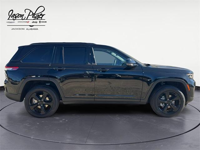 new 2025 Jeep Grand Cherokee car, priced at $48,574