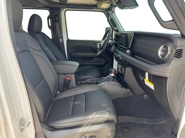 new 2025 Jeep Wrangler car, priced at $45,378
