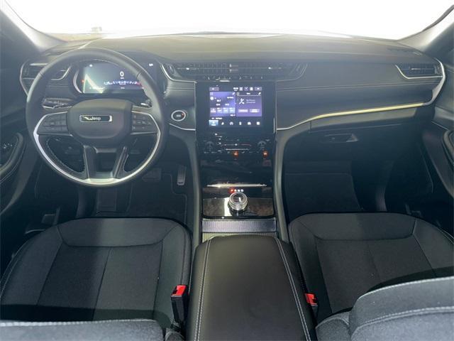 new 2025 Jeep Grand Cherokee L car, priced at $38,049