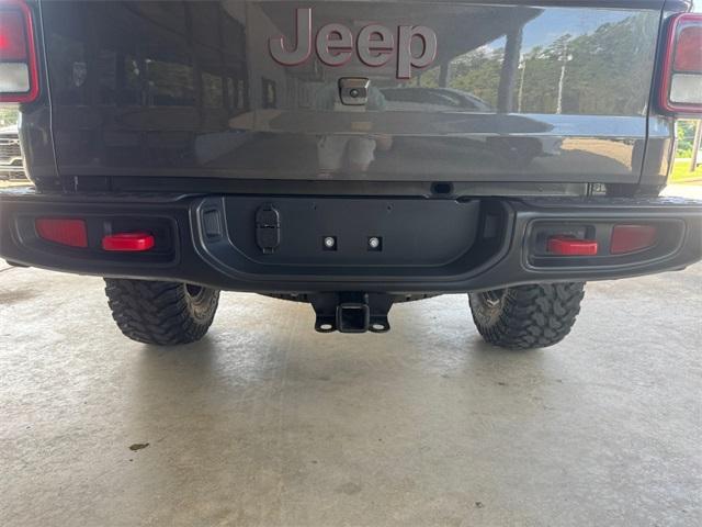 new 2023 Jeep Gladiator car, priced at $40,500