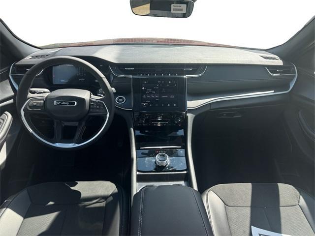 new 2025 Jeep Grand Cherokee L car, priced at $40,055