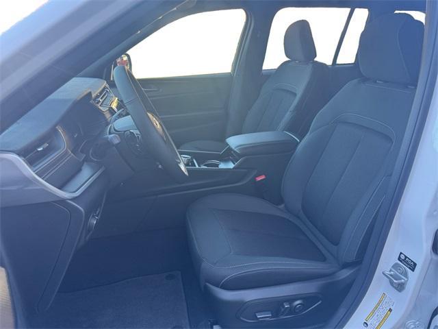 new 2025 Jeep Grand Cherokee car, priced at $34,242