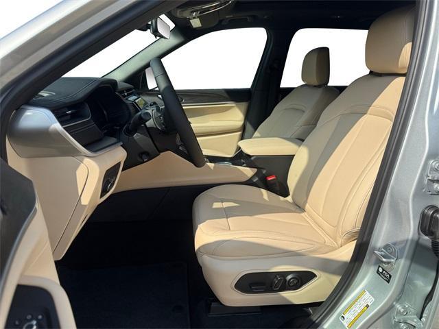 new 2025 Jeep Grand Cherokee L car, priced at $51,427