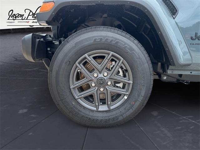 new 2025 Jeep Gladiator car, priced at $39,210