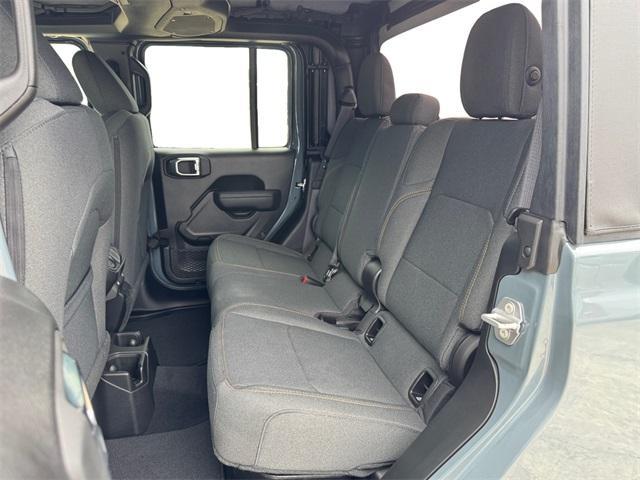 new 2025 Jeep Gladiator car, priced at $39,210