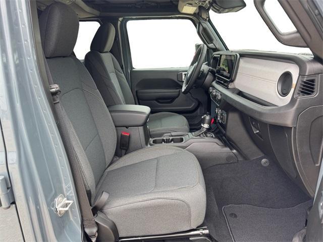 new 2025 Jeep Gladiator car, priced at $39,210