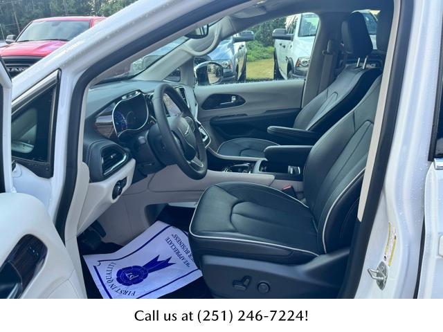 new 2023 Chrysler Pacifica Hybrid car, priced at $37,500