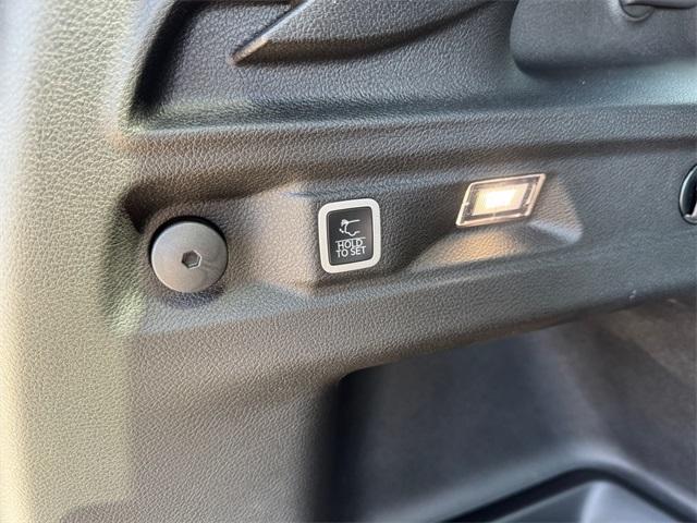 new 2025 Jeep Grand Cherokee L car, priced at $39,685