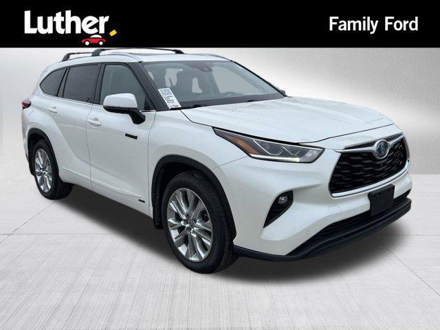 used 2021 Toyota Highlander Hybrid car, priced at $34,999