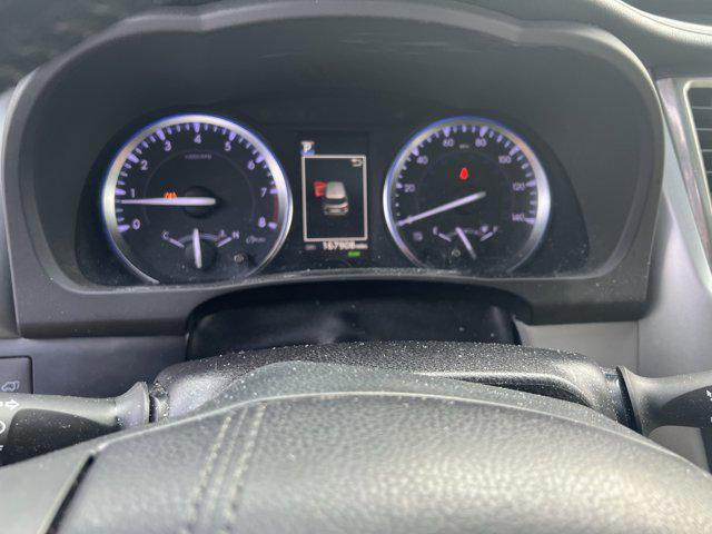 used 2019 Toyota Highlander car, priced at $14,900