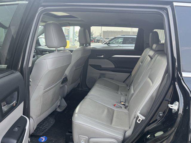 used 2019 Toyota Highlander car, priced at $14,900