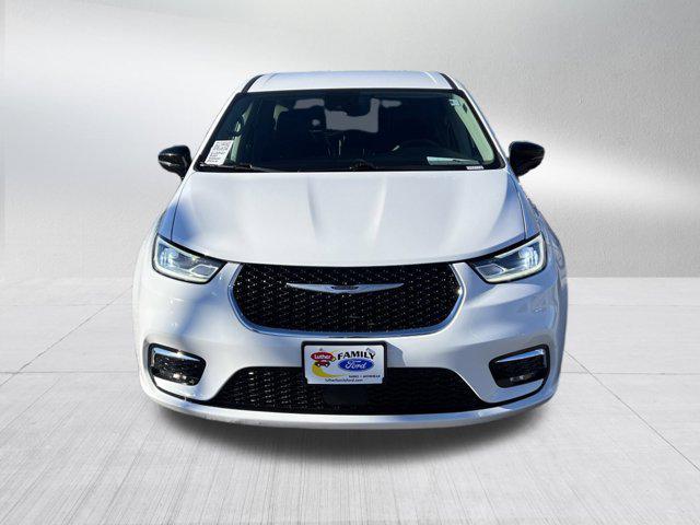 used 2024 Chrysler Pacifica car, priced at $30,699