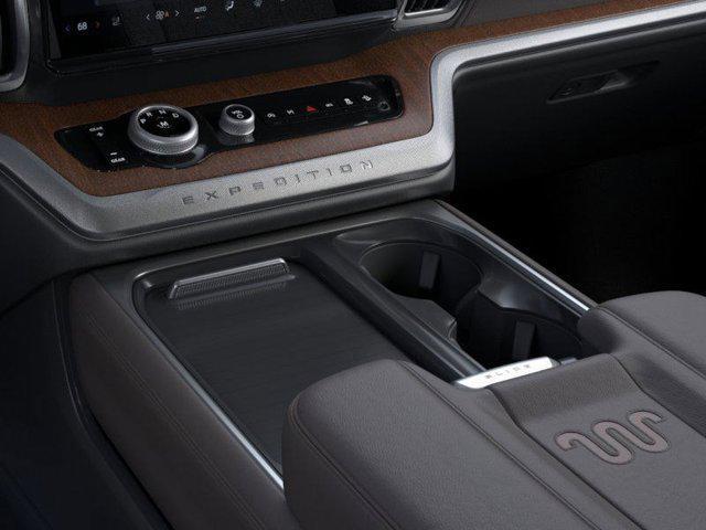 new 2025 Ford Expedition car, priced at $85,373