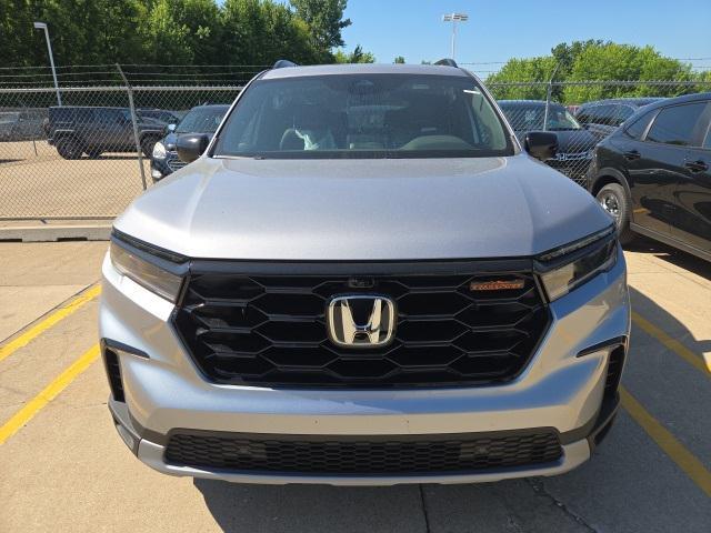 new 2025 Honda Pilot car, priced at $49,850