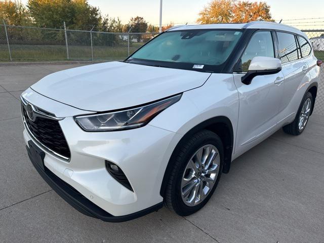 used 2020 Toyota Highlander car, priced at $34,600