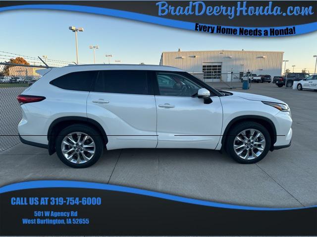 used 2020 Toyota Highlander car, priced at $34,600