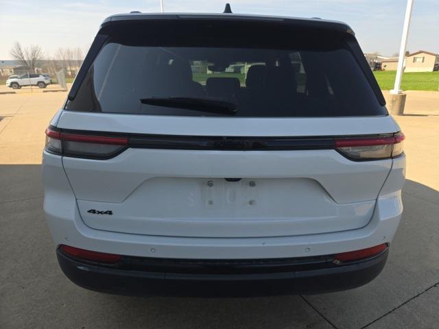 used 2024 Jeep Grand Cherokee car, priced at $35,500