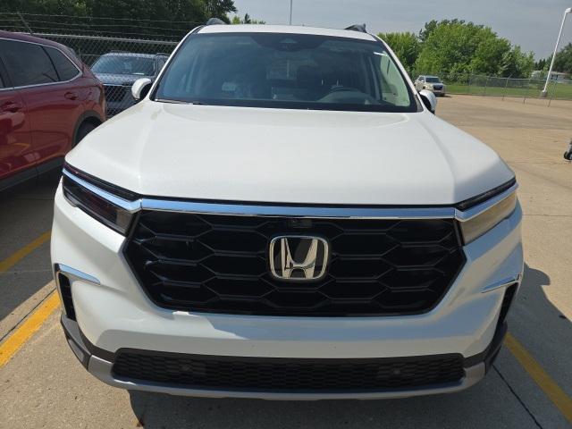 new 2025 Honda Pilot car, priced at $53,985