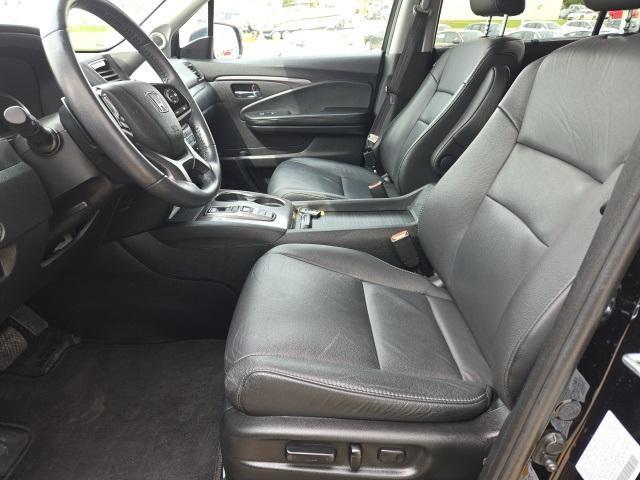 used 2022 Honda Pilot car, priced at $30,400