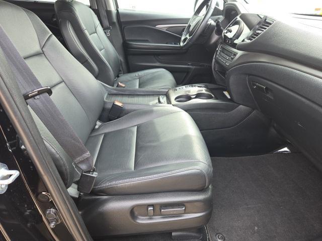 used 2022 Honda Pilot car, priced at $30,400
