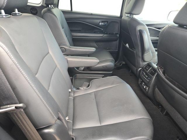 used 2022 Honda Pilot car, priced at $33,900