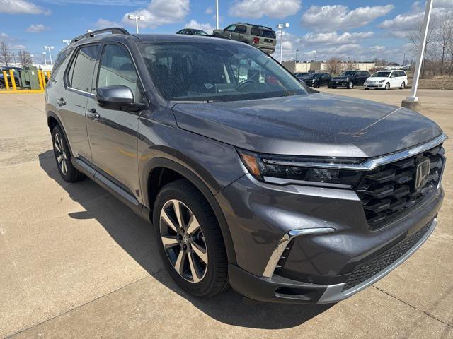 new 2025 Honda Pilot car, priced at $51,050